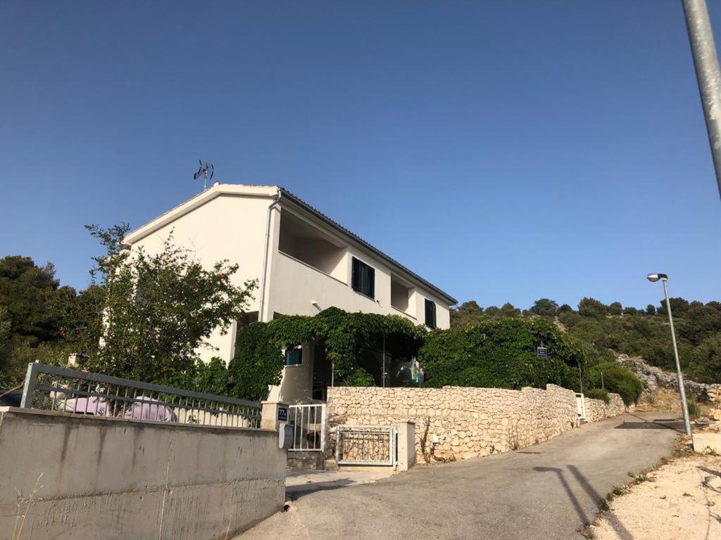 Apartmani Mares Ražanj Esterno foto