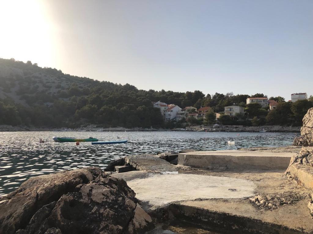 Apartmani Mares Ražanj Esterno foto